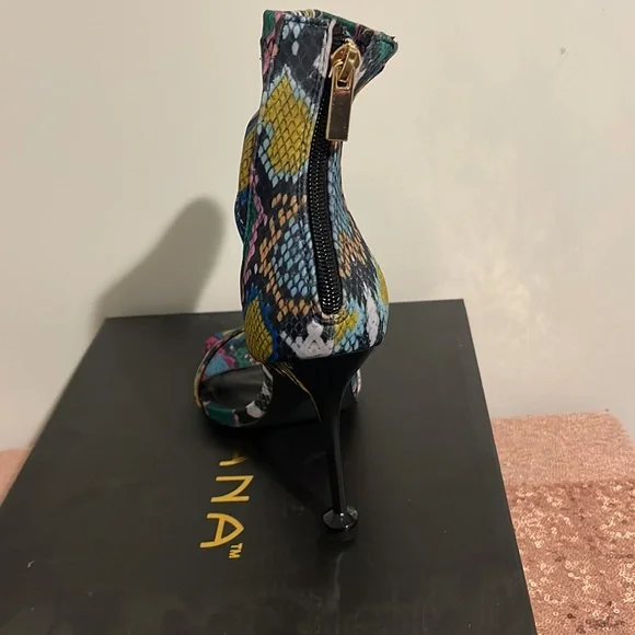 Sexy colorful Snake Skin heels! Just waiting on you!!! ❤️ - Picture 4 of 5